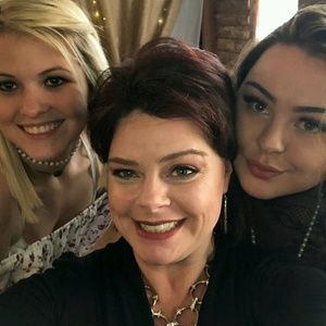 Meet your Posher, Dana